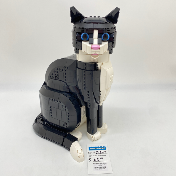 21349 Tuxedo Cat (U)