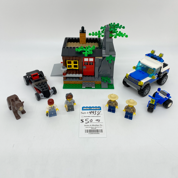 4438 Robbers' Hideout (U)