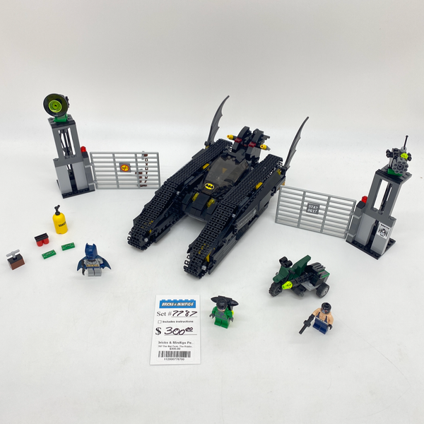 7787 The Bat-Tank: The Riddler and Bane's Hideout (U)