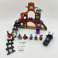 6857 The Dynamic Duo Funhouse Escape (U)