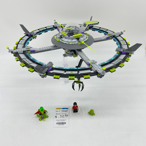 7065 Alien Mothership (U) – Bricks & Minifigs - Pearland