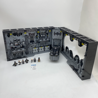 76252 Batcave Shadowbox (U)