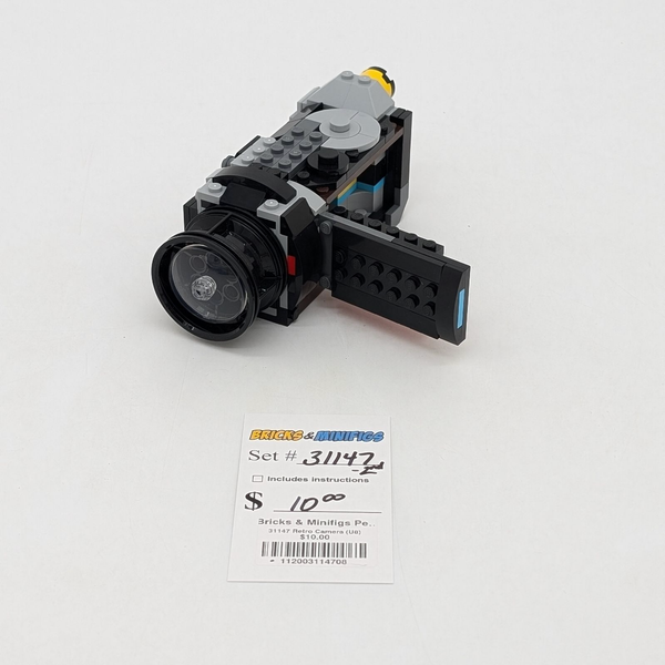 31147 Retro Camera (U8)