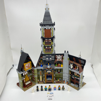 10273 Haunted House (U)