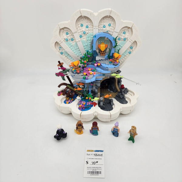 43225 The Little Mermaid Royal Clamshell (U)