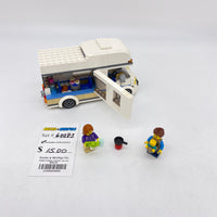 60283 Holiday Camper Van (U)